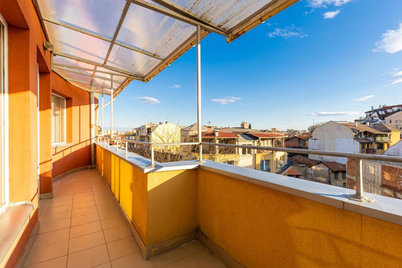 Sunny 1Bd Apartment In Old Town By Flat Mаnager Plovdiv Exterior photo